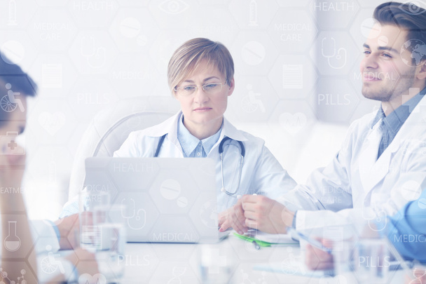 Medicine doctor working with modern laptop. Medical network concept - Foto, Imagen