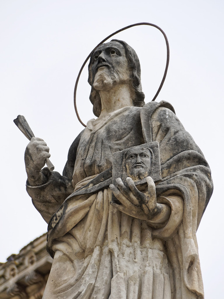 Italia, Sicilia, Modica (provincia de Ragusa), Catedral de San Pedro (siglo XVIII a.C.), estatua barroca
 - Foto, Imagen