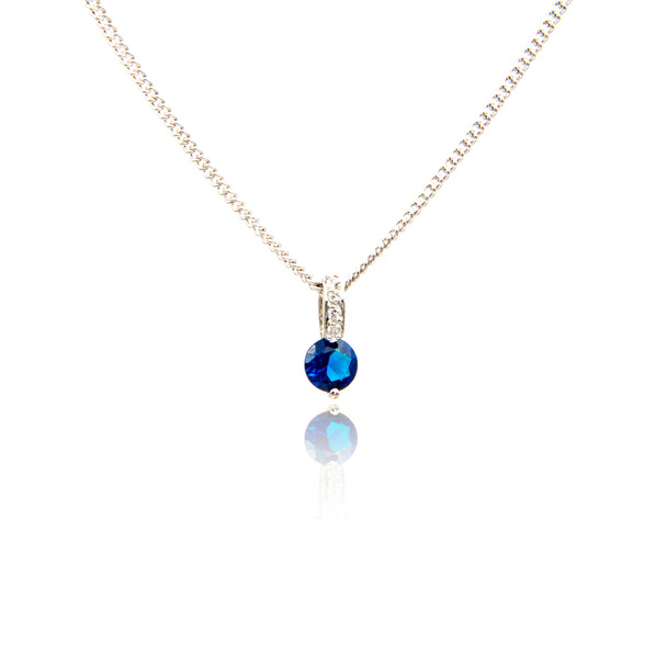 Sapphire pendant isolated on white - Foto, Bild