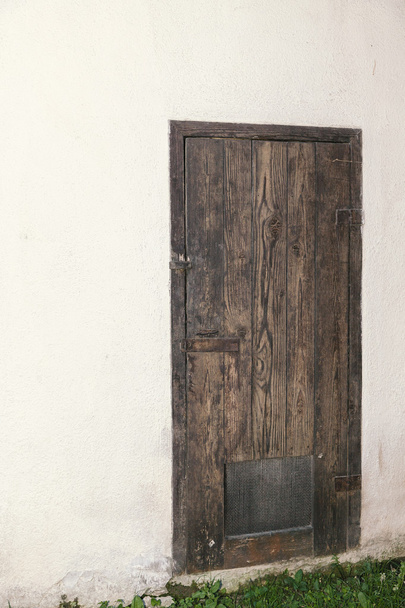 Vieille porte en bois
 - Photo, image