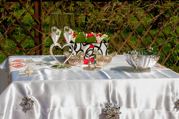 Instalaciones para bodas en la mesa
 - Foto, Imagen