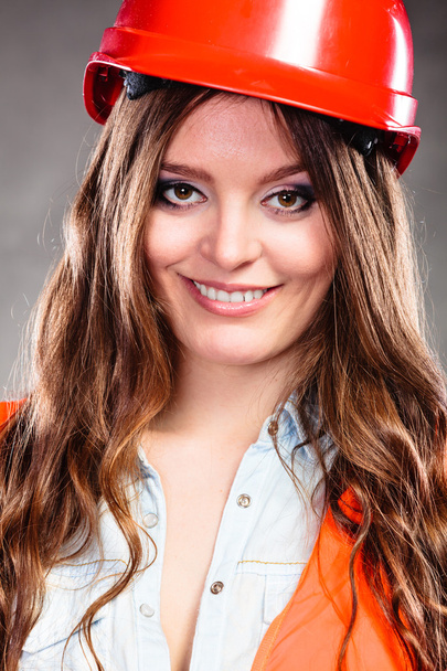 Portrait of pretty woman structural engineer. - Foto, afbeelding