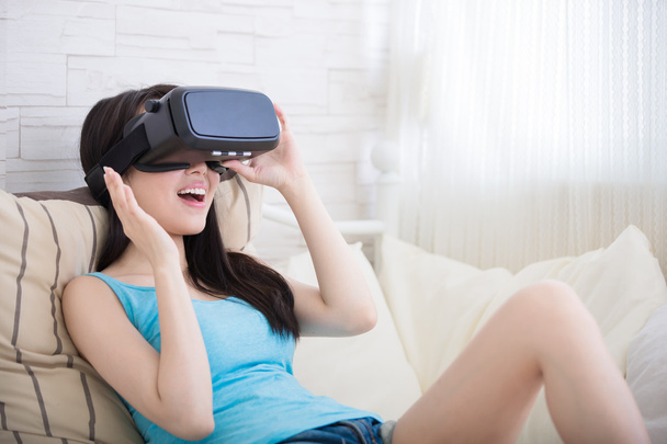 woman using VR headset glasses - Foto, Imagem