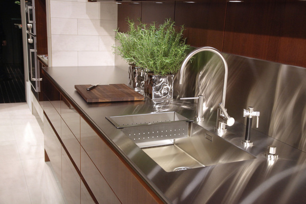 metal kitchen counter tops with decoration - 写真・画像
