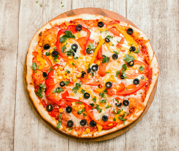 maukasta paistettua pizzaa
 - Valokuva, kuva
