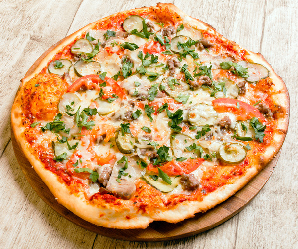 maukasta paistettua pizzaa
 - Valokuva, kuva