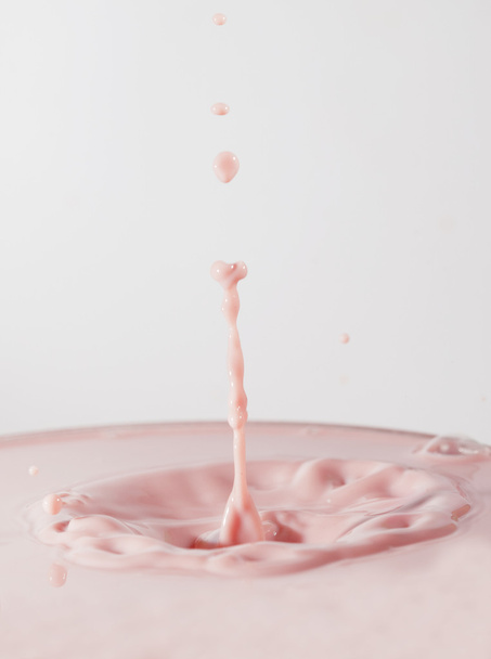 Splash of fruit milk cocktail - Foto, afbeelding