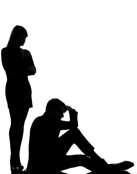 Одна пара спорит между мужчиной и женщиной
 - Фото, изображение