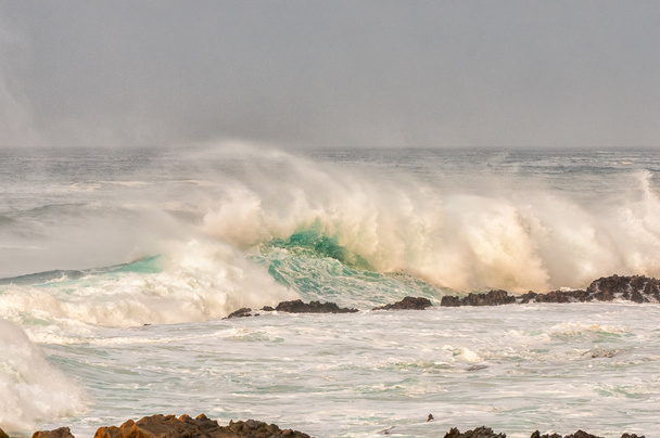 Grandes olas al amanecer
 - Foto, Imagen