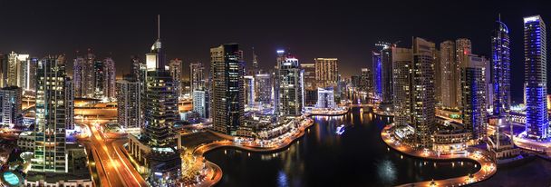 Dubai Marina di notte - Foto, immagini