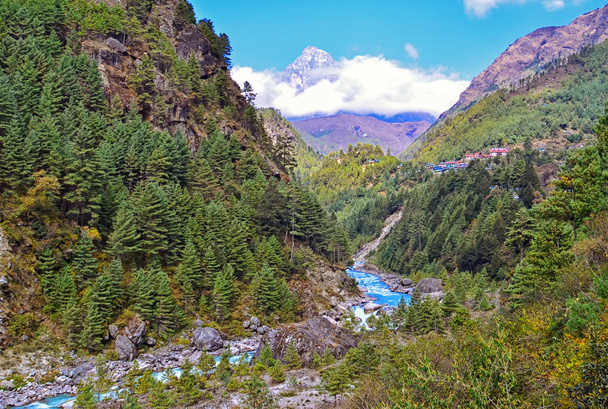 Πανέμορφο ορεινό τοπίο. Περιοχή των Ιμαλαΐων του Εθνικό Δρυμό Sagarmatha, Νεπάλ - Φωτογραφία, εικόνα