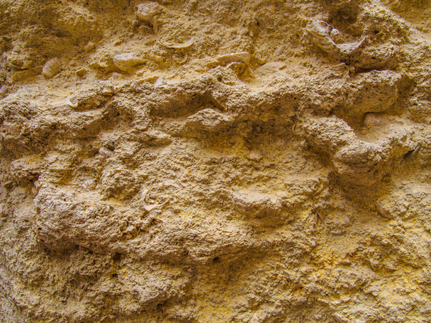 oude middeleeuwse klei muur met scheuren textuur achtergrond - Foto, afbeelding