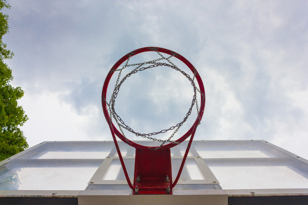 баскетбольне кільце на небі
 - Фото, зображення