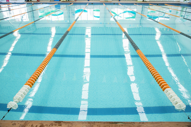 A Swimming Pool - Foto, afbeelding