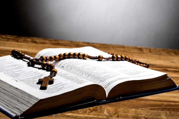 Holy Bible and Rosary - Фото, зображення