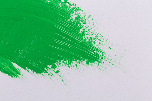 green stroke of the paint brush - Foto, Bild