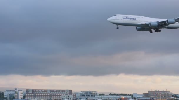 Boeing 747 approaching - Video, Çekim