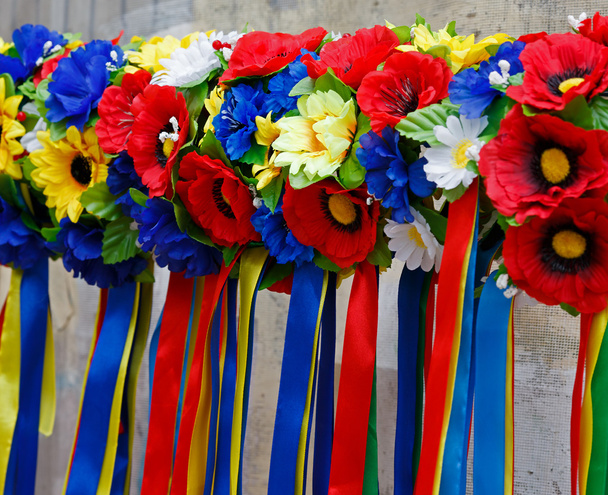 Coronas de fiesta nacional
 - Foto, Imagen