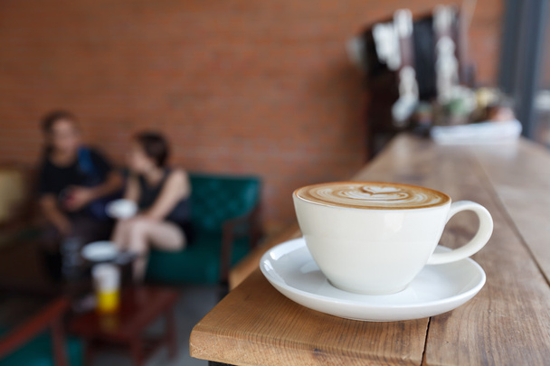 Tazza di caffè in caffetteria - Foto, immagini