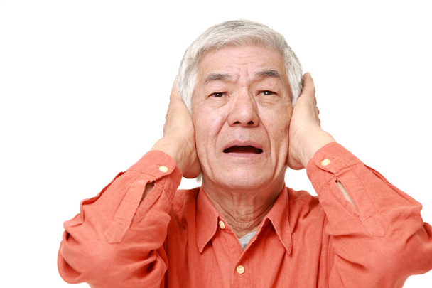 senior Japanese man suffers from noise - Φωτογραφία, εικόνα