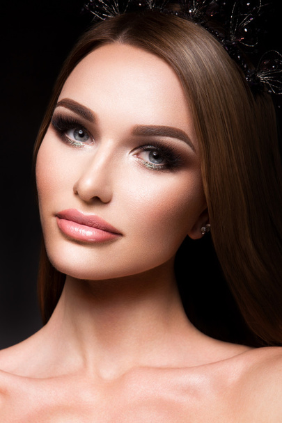 Beauty fashion model girl with bright makeup - Fotografie, Obrázek