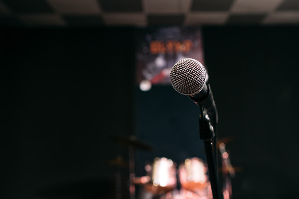 Microphone in music studio black background - Фото, зображення