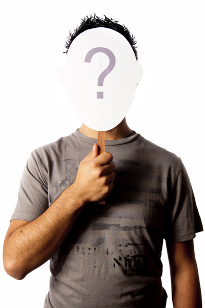 bir adam ve kimlik hırsızlığı ve diğer kimlik sorunları gibi kavramları için kullanılan questionmark maskesi ile fotoğraf - Fotoğraf, Görsel