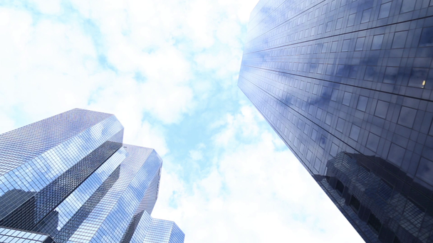 Высотные здания и небо в Ла-Обороне
 - Кадры, видео