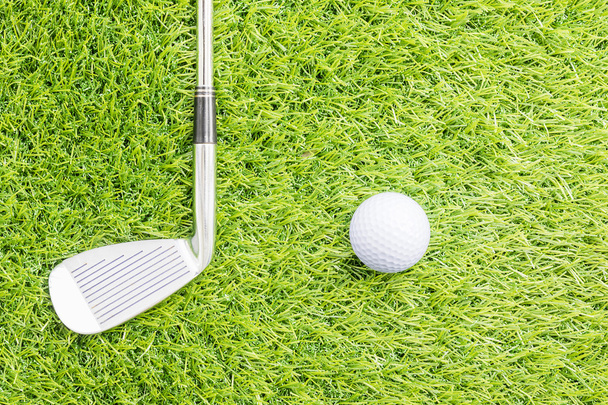 Golflaitteisiin liittyvä urheiluesine
  - Valokuva, kuva