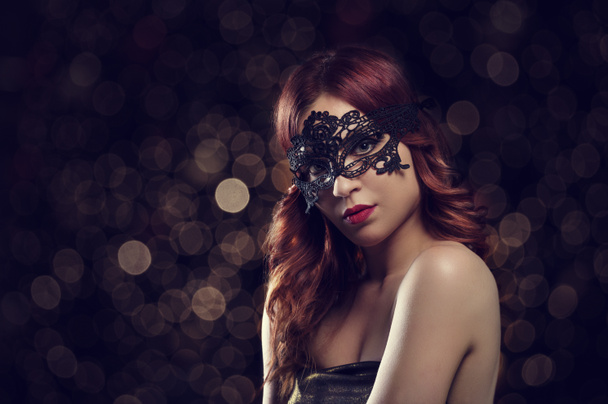 γυναίκα με μάσκα - Φωτογραφία, εικόνα