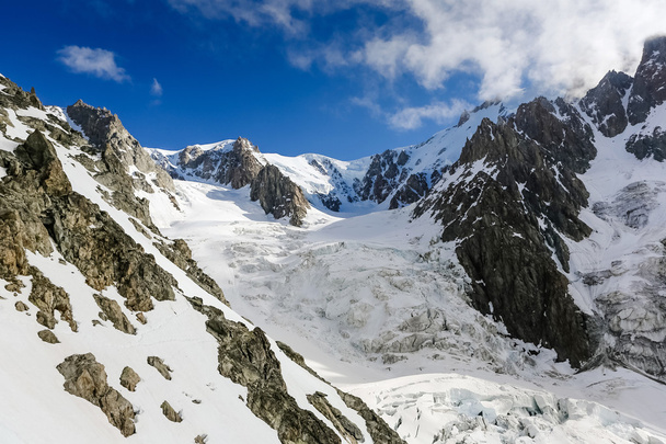 Glacier et montagnes enneigées
 - Photo, image