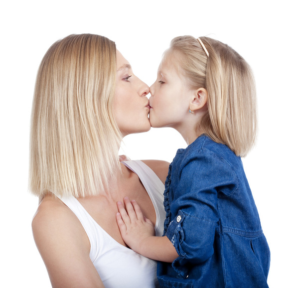 Anne ve kızı öpüşme - Fotoğraf, Görsel