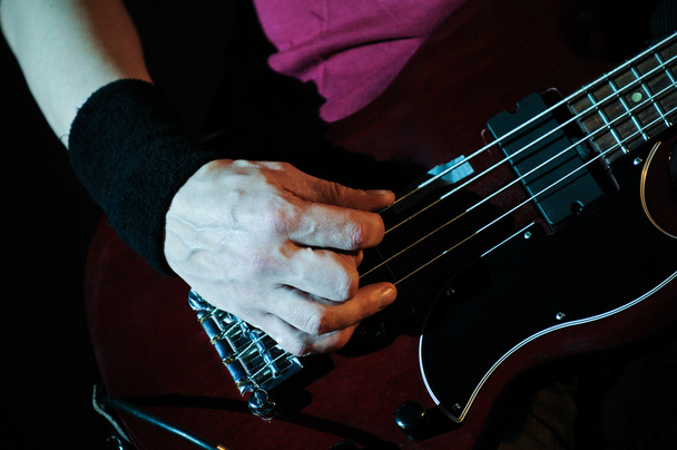 Gitarre in Händen - Foto, Bild