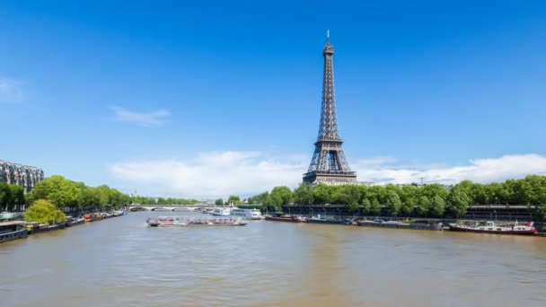 Rivière Seine avec la Tour Eiffel, Paris
 - Séquence, vidéo