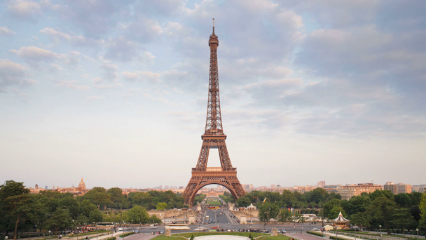 Torre Eiffel em luz natural, Paris
 - Filmagem, Vídeo