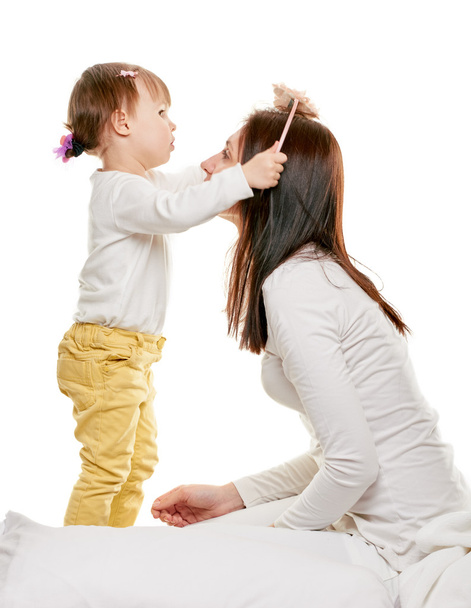 daughter doing her Mother  hair - Foto, imagen
