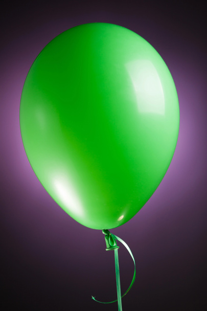 palloncino verde festivo
 - Foto, immagini