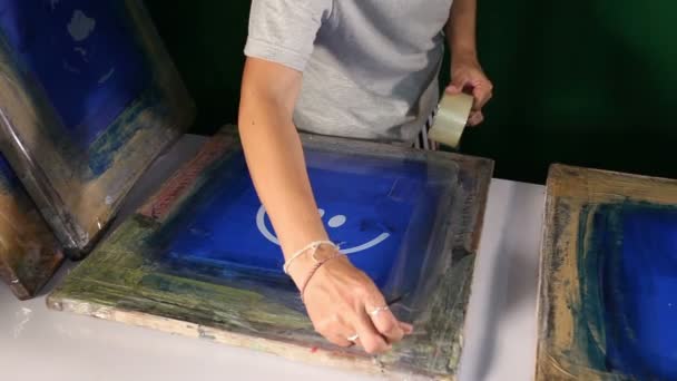 Screen print with Blue ink - Footage, Video