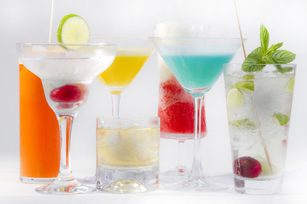 collection de cocktails sur fond blanc
 - Photo, image