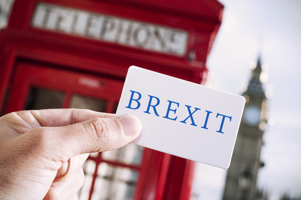 Красная телефонная будка и текстовый Брексит
 - Фото, изображение