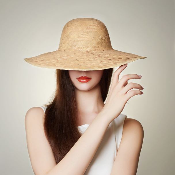beautiful woman in hat - Φωτογραφία, εικόνα
