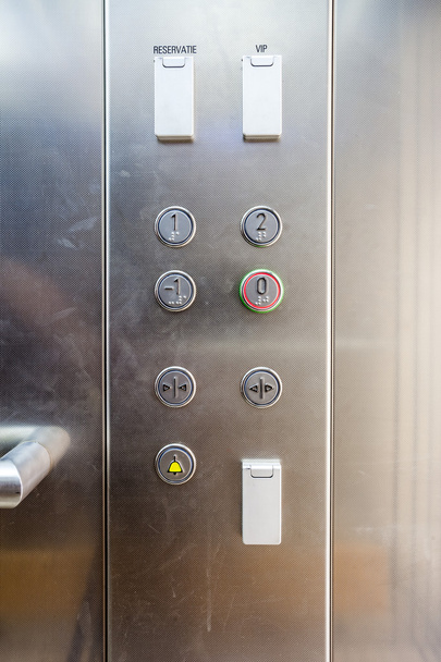 Druckknöpfe im Aufzug - Foto, Bild