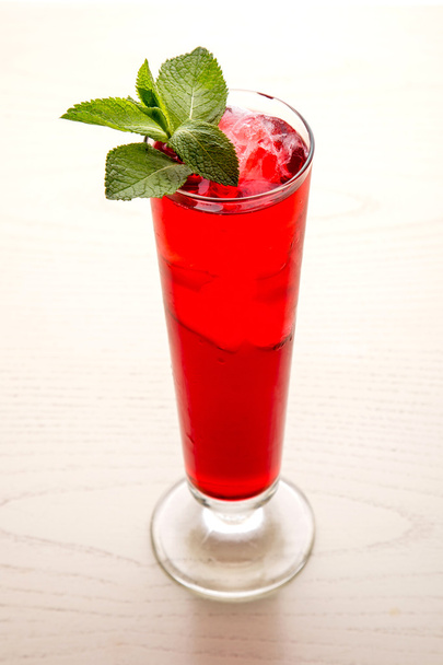 cold strawberry cocktail with mint - Фото, изображение