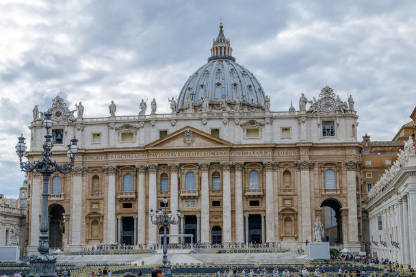 Der Petersplatz im Vatikan  - Foto, Bild