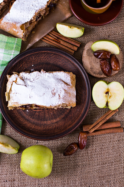 Apple strudel, apple pie  - Фото, изображение