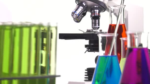 setting up a drop of blood on a microscope slide - Video, Çekim