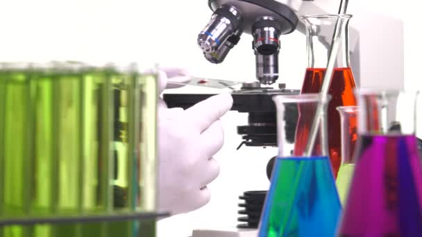 Positioning  a wafer under the lens of a microscope - Felvétel, videó