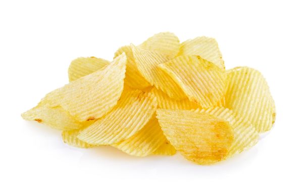 chipsy ziemniaczane izolowane na białym tle - Zdjęcie, obraz