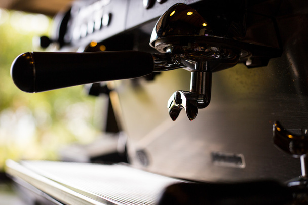 Coffee machine make beverage hot drink to customer. - Foto, immagini