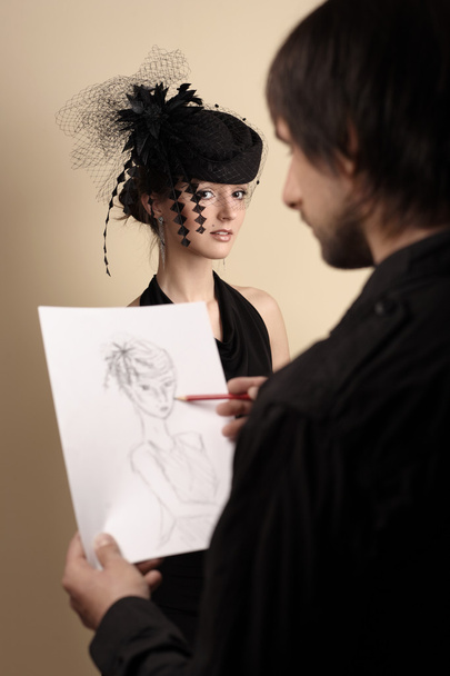 artist draws the woman - Zdjęcie, obraz